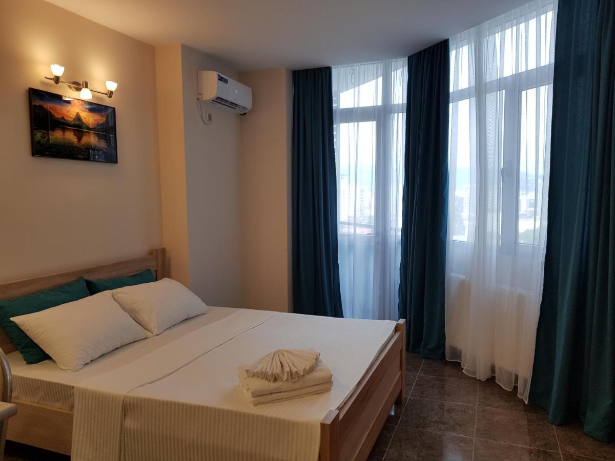 Breeze Batumi Apartment Bagian luar foto