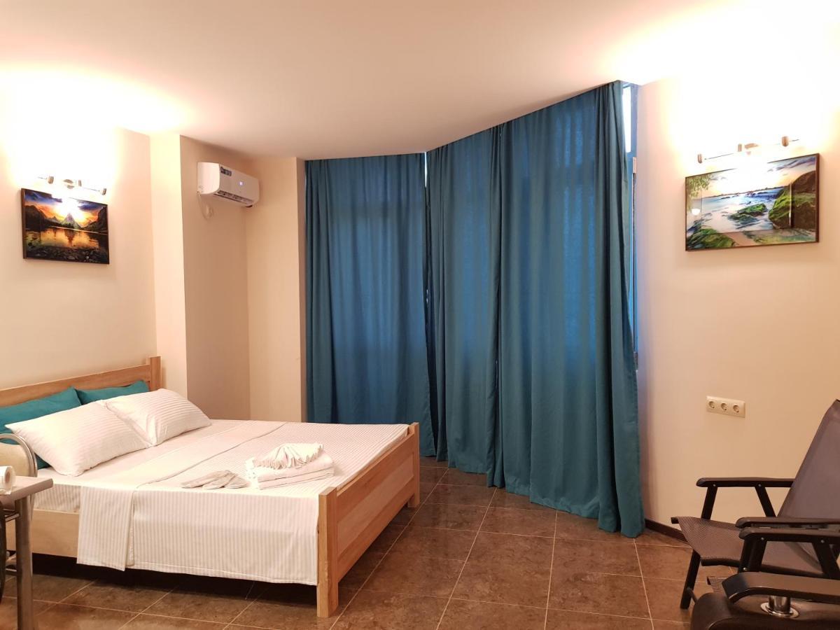 Breeze Batumi Apartment Bagian luar foto
