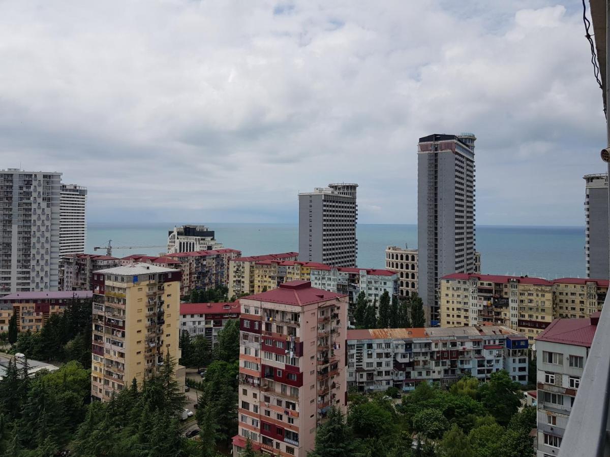 Breeze Batumi Apartment Bagian luar foto
