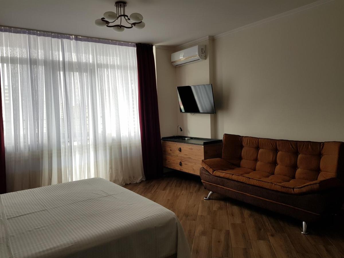 Breeze Batumi Apartment Bagian luar foto