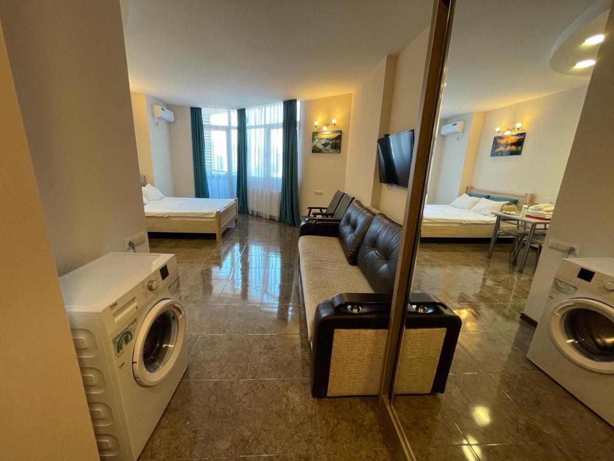 Breeze Batumi Apartment Bagian luar foto