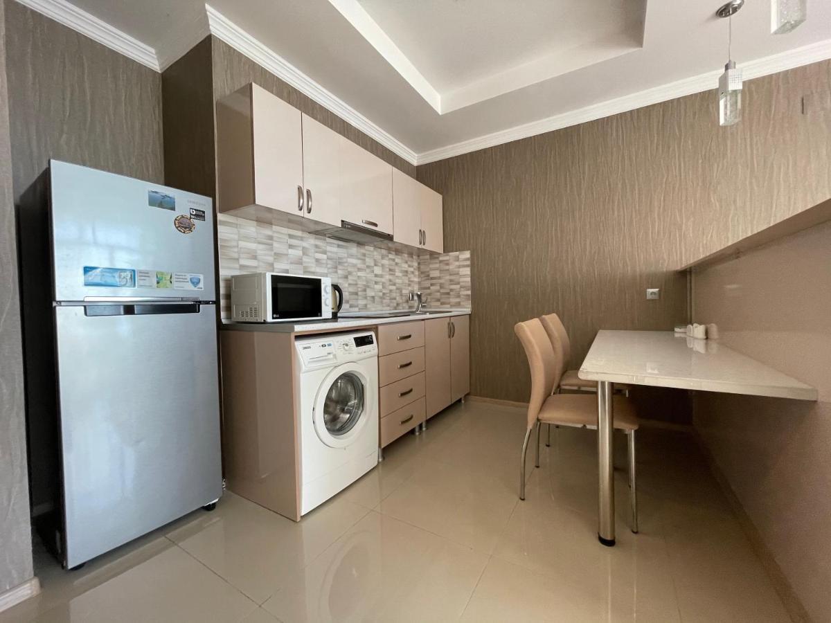 Breeze Batumi Apartment Bagian luar foto